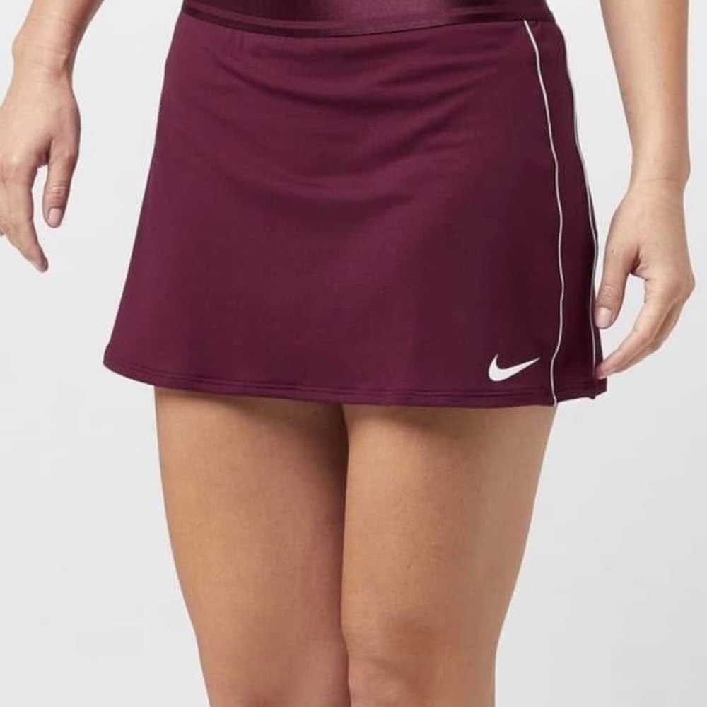 Nike Athletic Courtyard Skirt